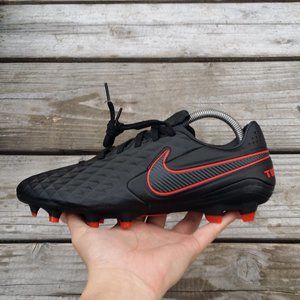 Best 25+ Deals for Mens Nike 90 Soccer Shoes | Poshmark